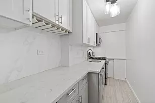 335 E 51st St, New York City, NY 10022 - Photo 5