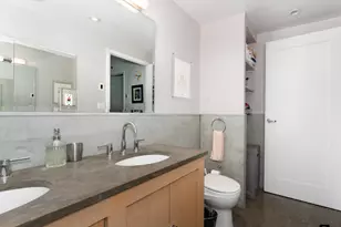 525 E 11th St, New York City, NY 10009 - Photo 15