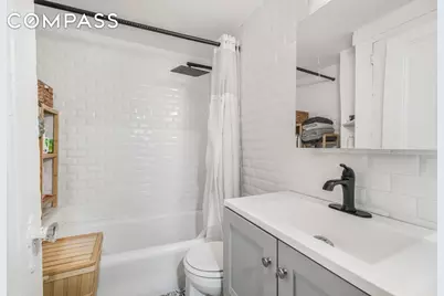 5 Charles Street #1F, New York, NY 10014 - Photo 3