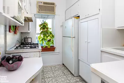 96 W End Avenue, New York City, NY 11235 - Photo 11