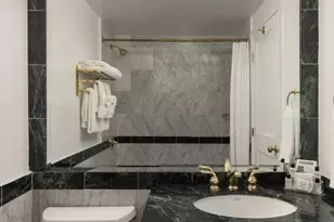 200 W 56th St, New York, NY 10019 - Photo 5