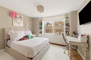 300 E 71st St, New York City, NY 10021 - Photo 3