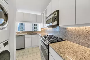 200 Riverside Blvd, New York City, NY 10069 - Photo 9