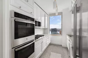 101 W 67th St, New York City, NY 10023 - Photo 17