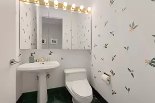 101 W 67th St, New York City, NY 10023 - Photo 11