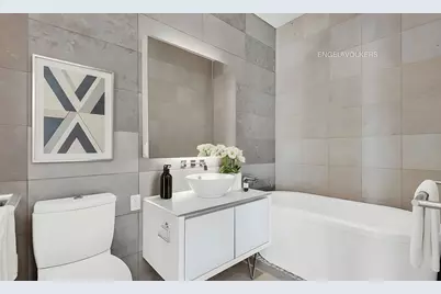 247 W 46th Street #2604, New York City, NY 10036 - Photo 5