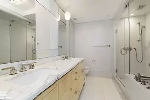 21 E 61st St, New York City, NY 10065 - Photo 3