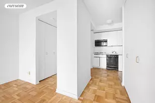 500 W 43rd St, New York City, NY 10036 - Photo 9