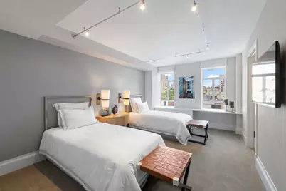 21 E 61st Street #8F, New York City, NY 10065 - Photo 15