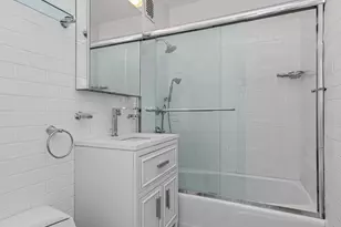 220 E 54th St, New York City, NY 10022 - Photo 9