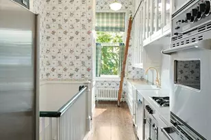 121 E 65th St, New York City, NY 10065 - Photo 13