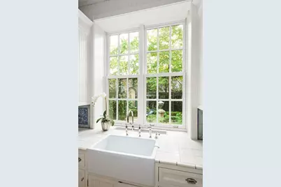 121 E 65th Street, New York City, NY 10065 - Photo 5