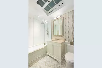 121 E 65th Street, New York, NY 10065 - Photo 23