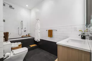 27-28 Thomson Ave, New York City, NY 11101 - Photo 17