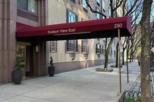 250 S End Ave, New York City, NY 10280 - Photo 15