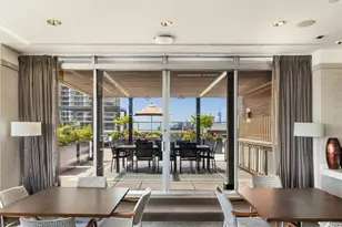 300 E 40th St, New York City, NY 10016 - Photo 13