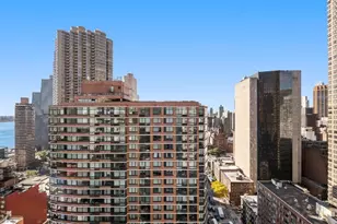 300 E 40th St, New York City, NY 10016 - Photo 7
