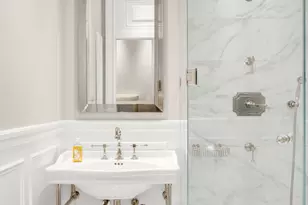 140 W 69th St, New York City, NY 10023 - Photo 7