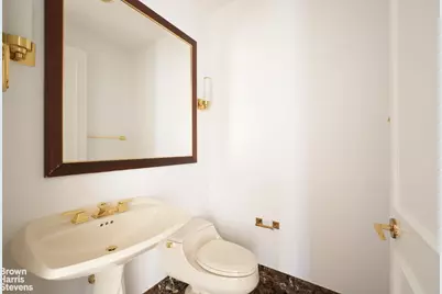 845 United Nations Plaza #33D, New York City, NY 10017 - Photo 7