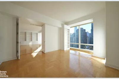 845 United Nations Plaza #33D, New York City, NY 10017 - Photo 9