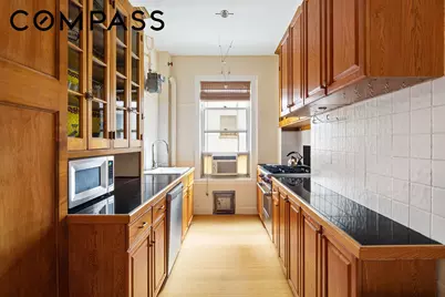 150 E 49th Street #9E, New York City, NY 10017 - Photo 3