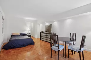 321 E 45th St, New York City, NY 10017 - Photo 1