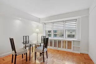 321 E 45th St, New York City, NY 10017 - Photo 3