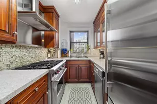 10 Mitchell Pl, New York City, NY 10017 - Photo 5