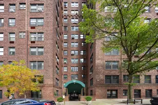 10 Mitchell Pl, New York City, NY 10017 - Photo 17