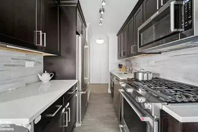 1641 3rd Avenue #10D, New York City, NY 10128 - Photo 5