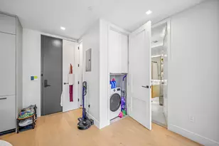 37-34 33rd St, New York City, NY 11101 - Photo 5
