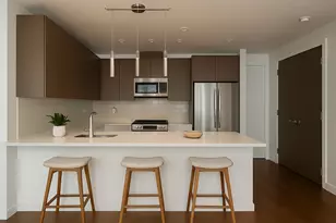 27-17 42nd Rd, Long Island City, NY 11101 - Photo 3