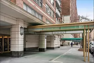 360 E 72nd St, New York City, NY 10021 - Photo 25