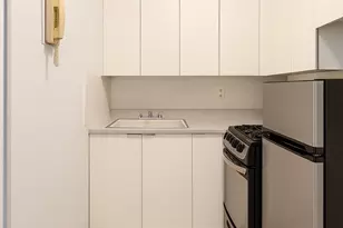 220 E 67th St, New York City, NY 10065 - Photo 5