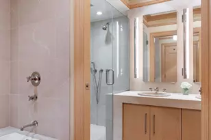 360 E 72nd St, New York City, NY 10021 - Photo 11