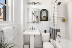 304 W 75th St, New York City, NY 10023 - Photo 5