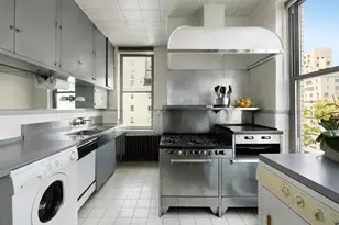 19 E 72nd St, New York City, NY 10021 - Photo 9