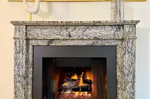 140 W 58th St, New York City, NY 10019 - Photo 3