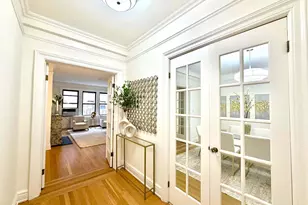 140 W 58th St, New York City, NY 10019 - Photo 5