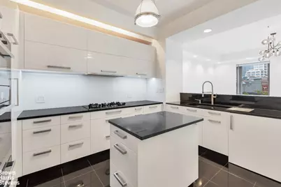 260 W Broadway #6D, New York City, NY 10013 - Photo 3