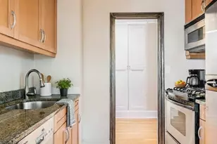 433 W 34th St., New York City, NY 10001 - Photo 5