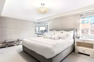 21 E 61st St, New York, NY 10065 - Photo 13