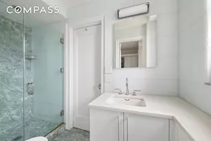 911 Park Ave, New York City, NY 10075 - Photo 11