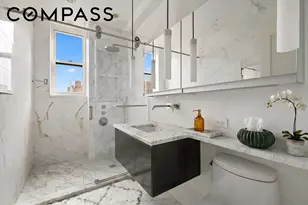 911 Park Ave, New York City, NY 10075 - Photo 11
