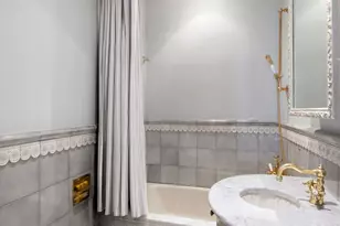 911 Park Ave, New York City, NY 10075 - Photo 11