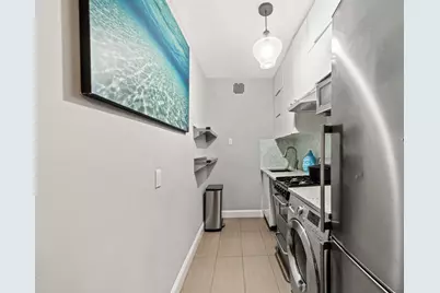 132 W 71st Street #7, New York, NY 10023 - Photo 5