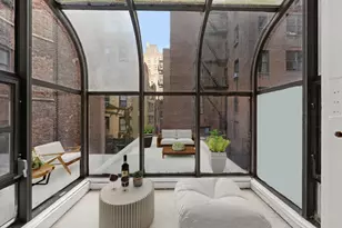 207 W 21st St, New York City, NY 10011 - Photo 5