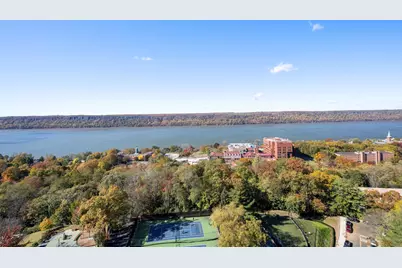 5800 Arlington Avenue #21V, New York City, NY 10471 - Photo 3