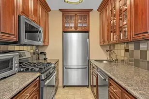 400 E 56th St, New York City, NY 10022 - Photo 5