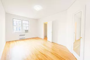 915 E 17th St, New York City, NY 11230 - Photo 9